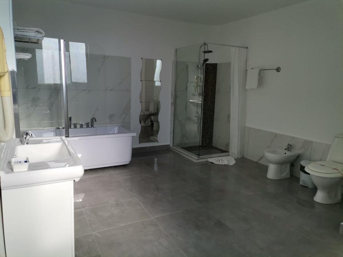 Motel Davios Targu Jiu Bagian luar foto