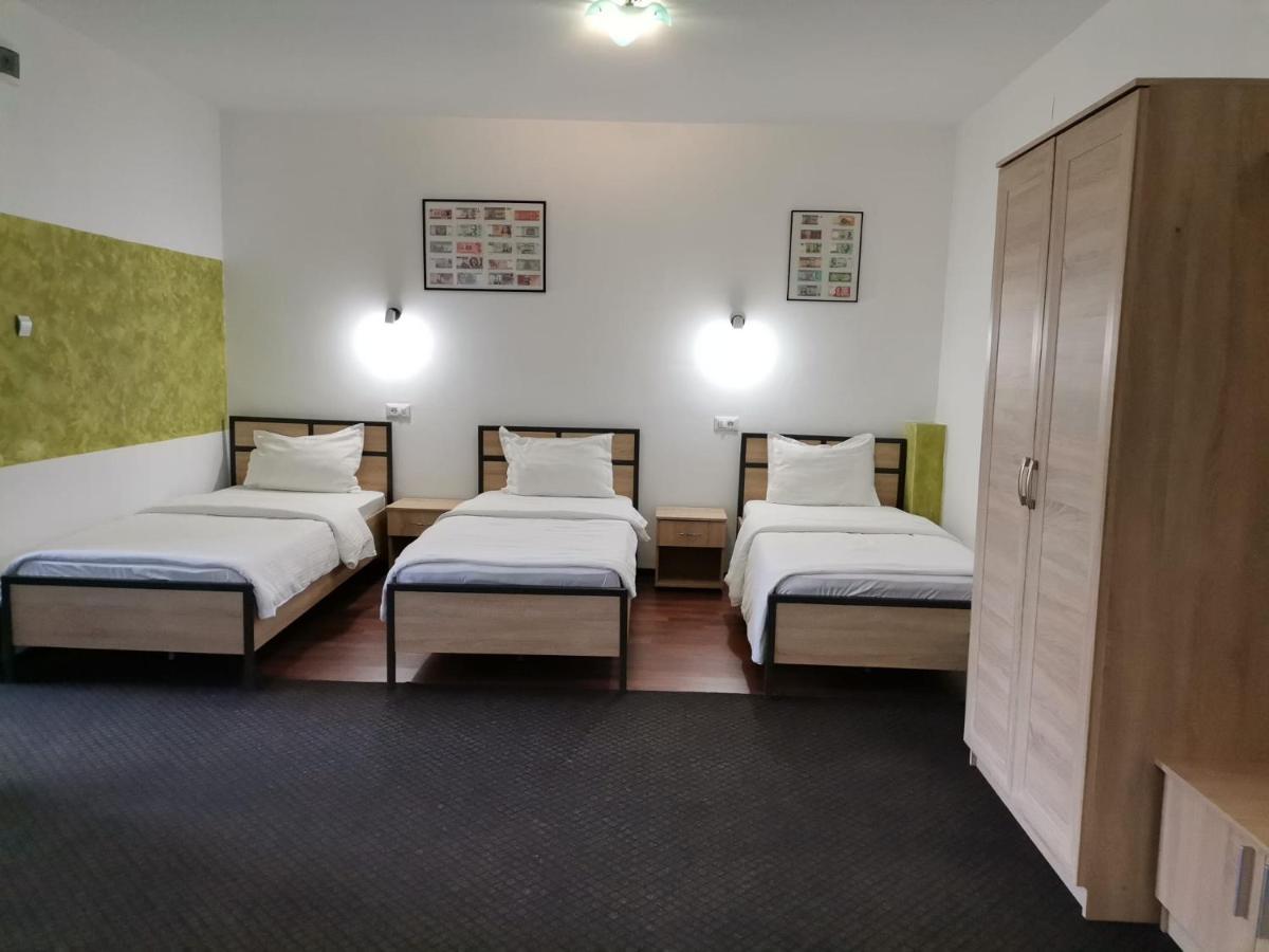 Motel Davios Targu Jiu Bagian luar foto