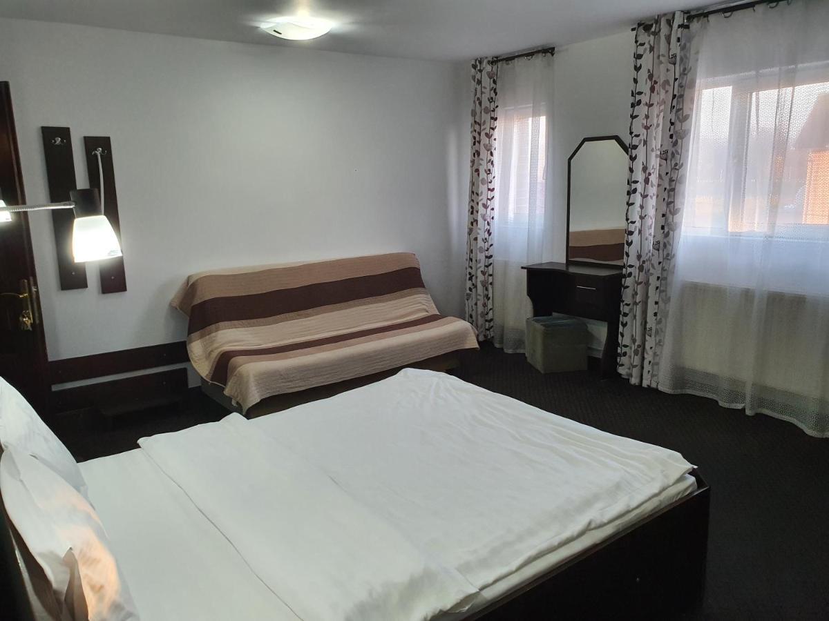 Motel Davios Targu Jiu Bagian luar foto