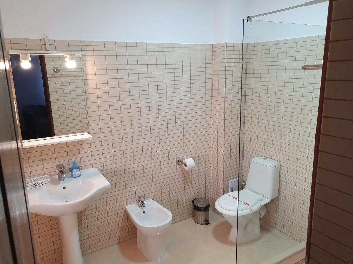 Motel Davios Targu Jiu Bagian luar foto