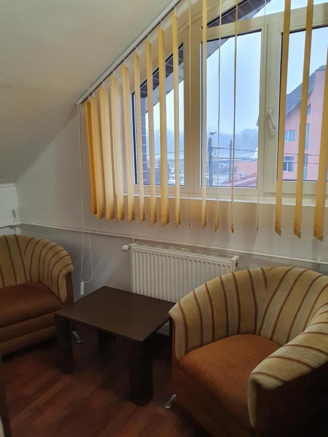 Motel Davios Targu Jiu Bagian luar foto