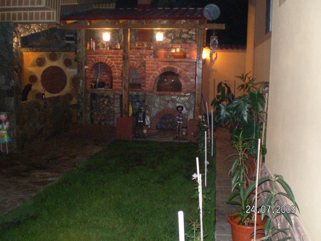 Motel Davios Targu Jiu Bagian luar foto