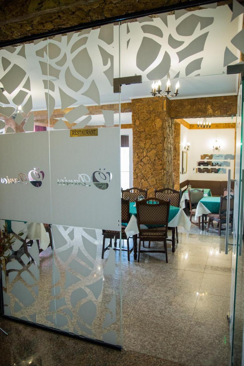 Motel Davios Targu Jiu Bagian luar foto