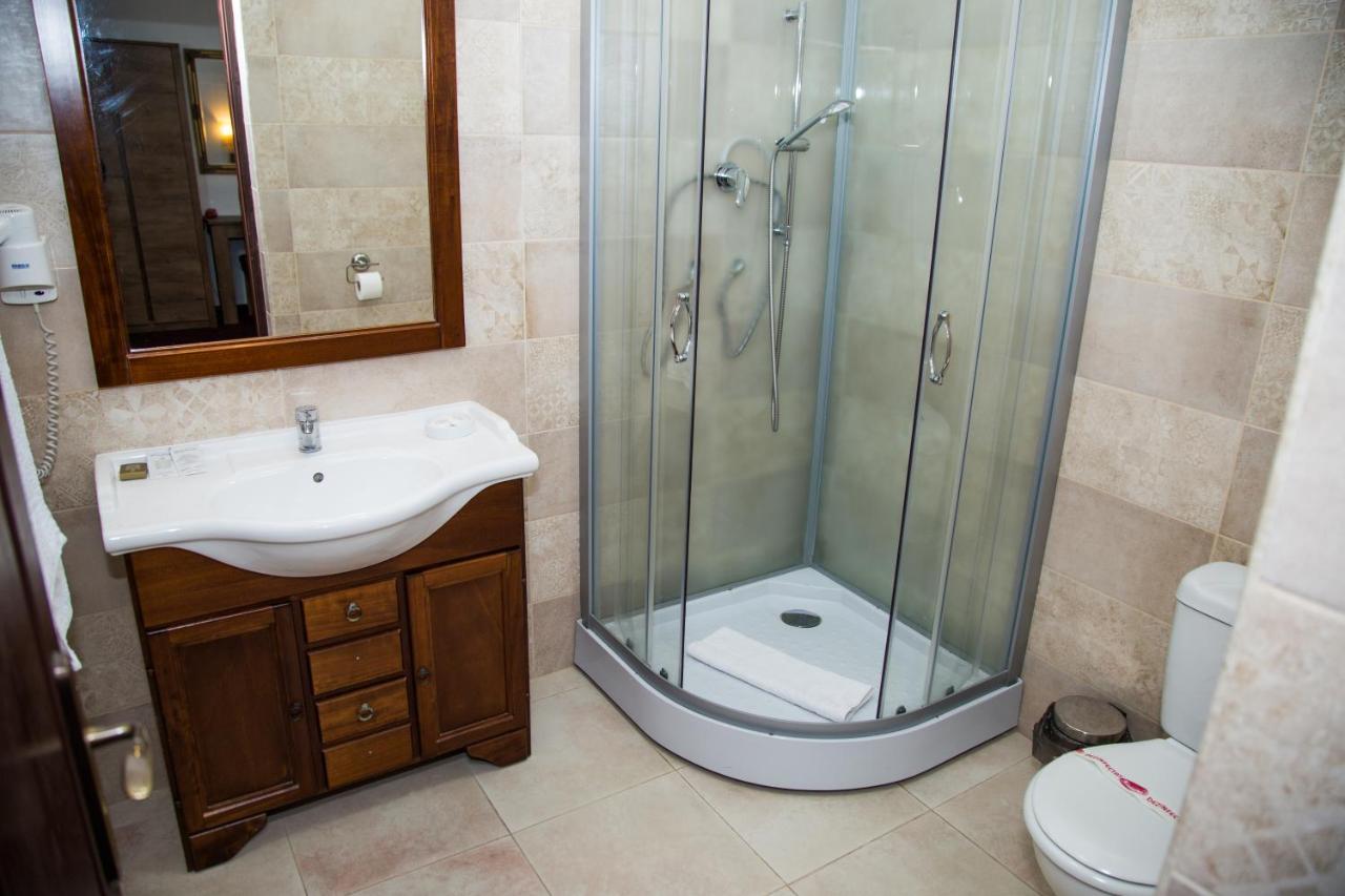 Motel Davios Targu Jiu Bagian luar foto